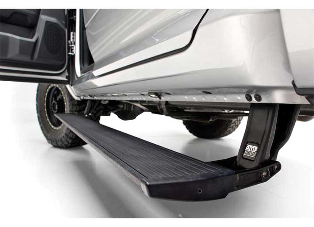 14-18 SILV/SIERRA 1500/15-19 SILV/SIERRA 2500/3500 (NOT DIESEL) CREW/DBL CAB PLUG & PLAY POWER STEPS